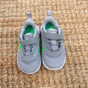 Nike Kids Gray and Neon Green Sneakers